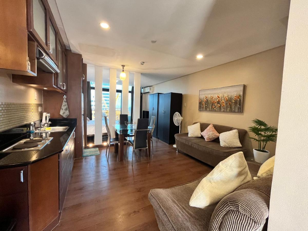 Appleone Ayala Condo With Balcony Cebu Exterior photo