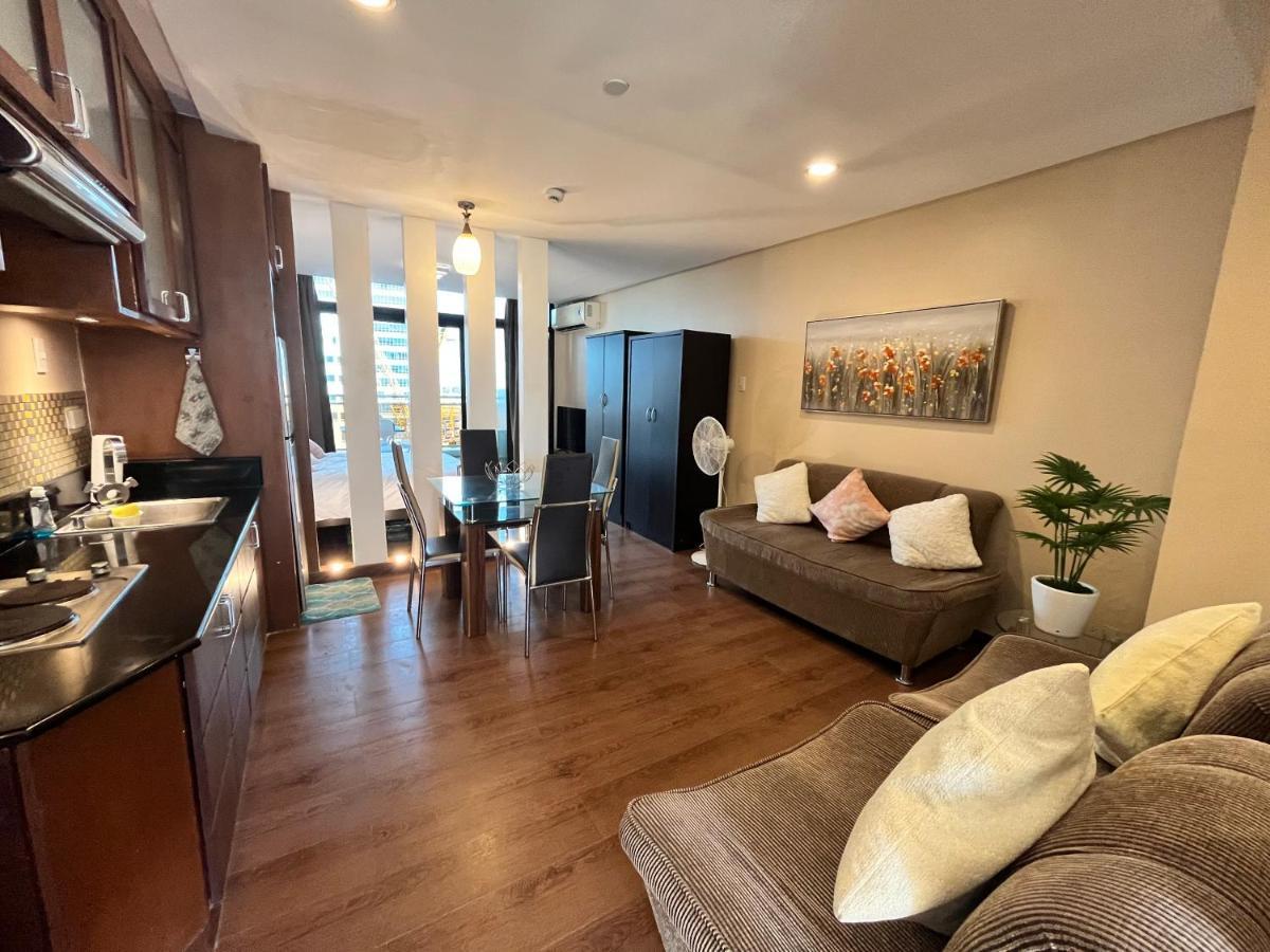Appleone Ayala Condo With Balcony Cebu Exterior photo