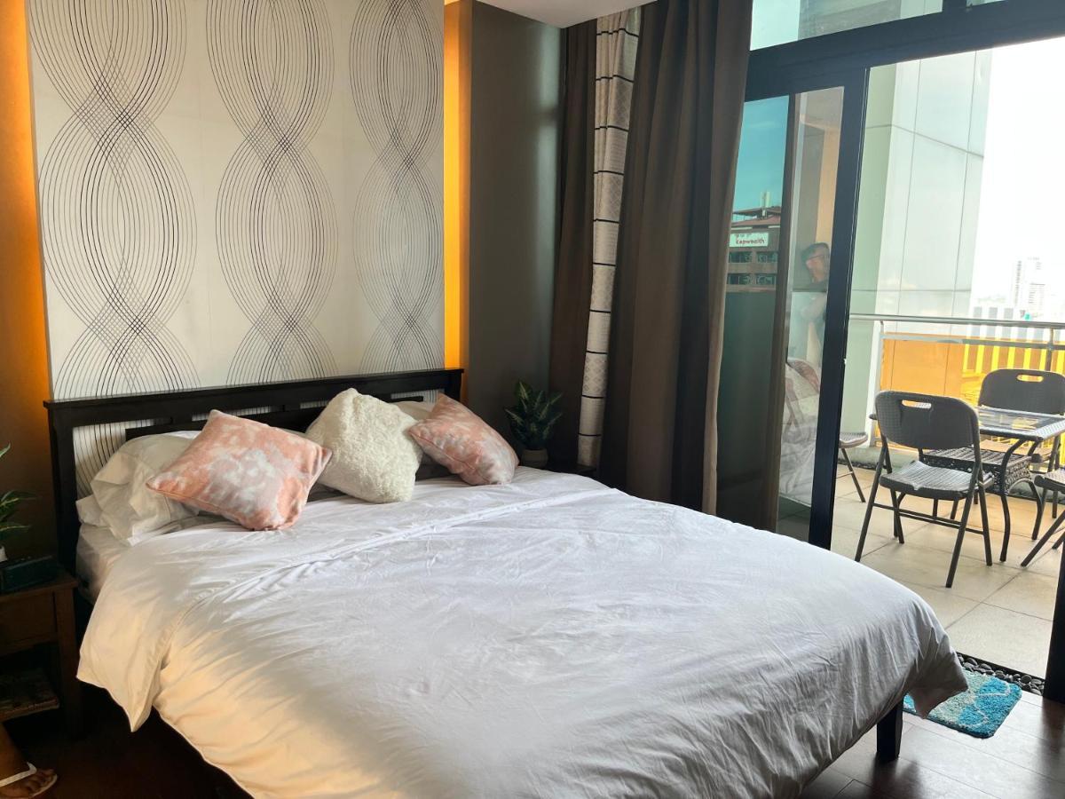 Appleone Ayala Condo With Balcony Cebu Exterior photo
